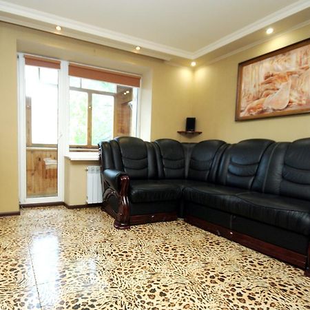 Pechersk Apartment In Kiev Center Rum bild