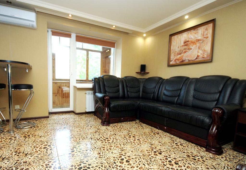 Pechersk Apartment In Kiev Center Rum bild